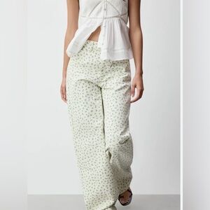 Zara | Cream Floral Wide Leg Pants